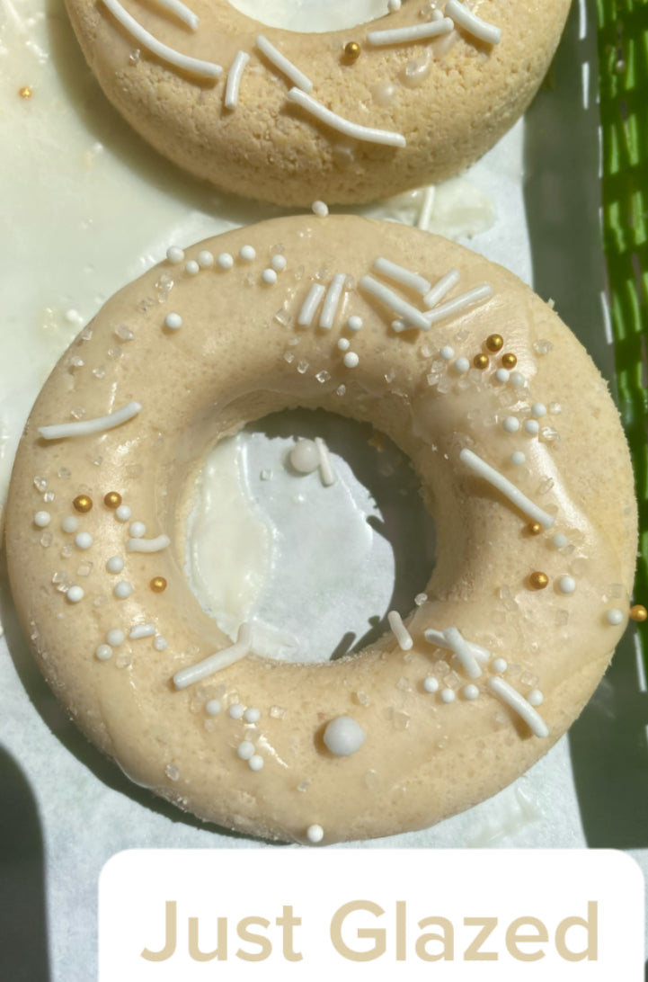 Vanilla Glazed Donut Bath Bomb | Donut Disturb Collection